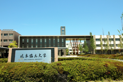 大学外観