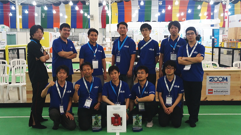 優勝した千葉工業大学の「CIT Brains」メンバー 優勝した千葉工業大学の「CIT Brains」メンバー