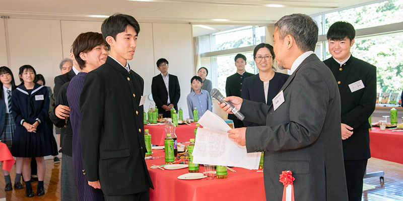第13回お弁当甲子園の表彰式の様子。