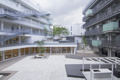 中庭外観 中庭外観