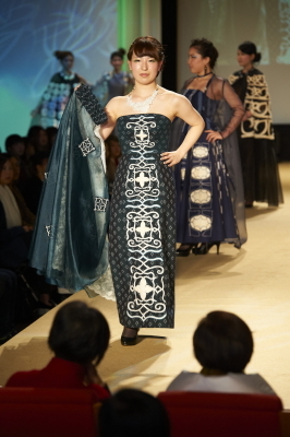 アイヌ文化、アイヌ文様を表現したファッションショー アイヌ文化、アイヌ文様を表現したファッションショー