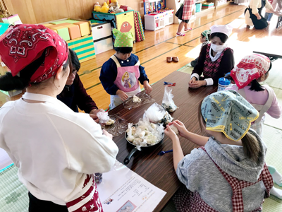 災害食の料理教室の様子