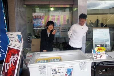 柏崎市の伝統行事「えんま市」での先行販売