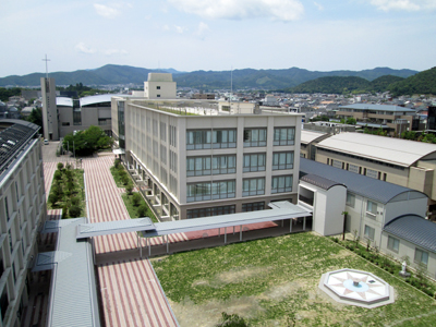 テレジア館屋上からの新ユージニア館外景観
