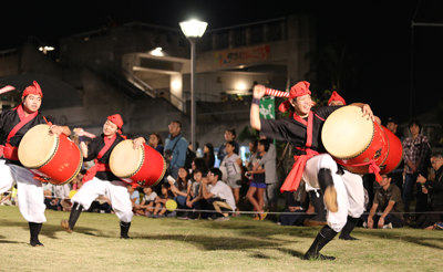 沖大祭で恒例のエイサー