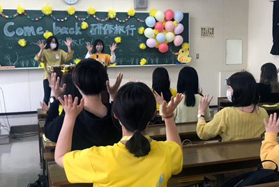 就実短期大学_手あそびの様子