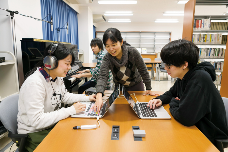 アートプロデュース専攻はゼミ形式の授業が特徴