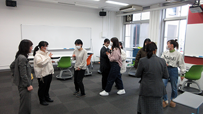 不登校生徒支援ボランティア研修会の様子 不登校生徒支援ボランティア研修会の様子