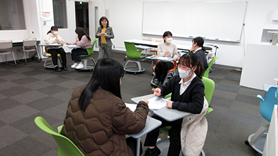 不登校生徒支援ボランティア研修会の様子