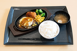 bilanc33Campus Cafeteria Collection大和大学